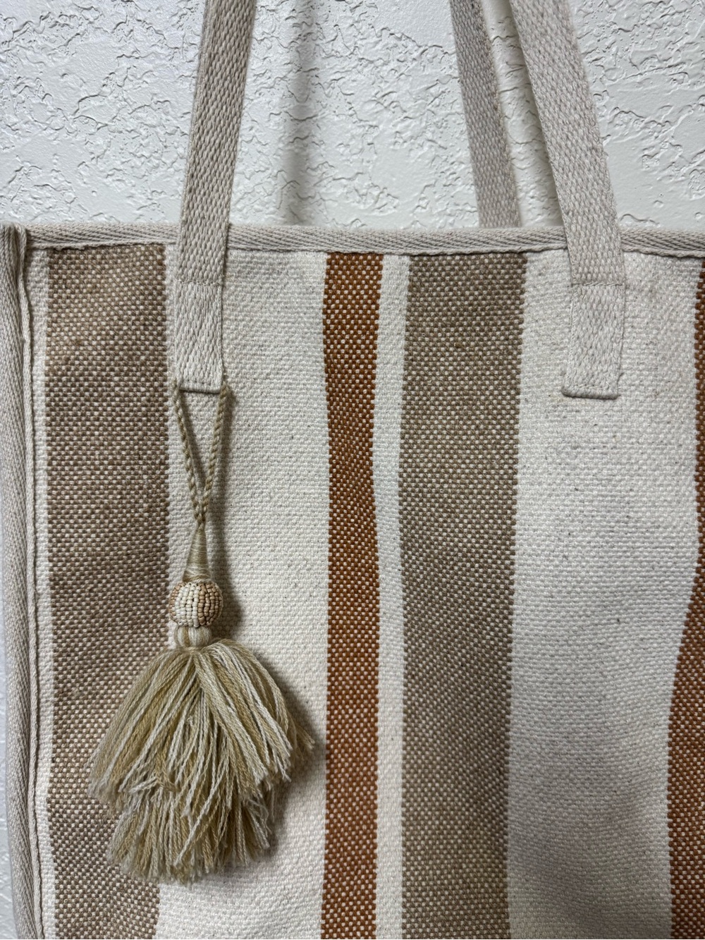Universal Thread tote - Picture 2 of 3